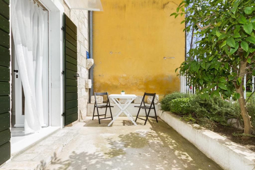 Eco Old Town Beach Split Room photo