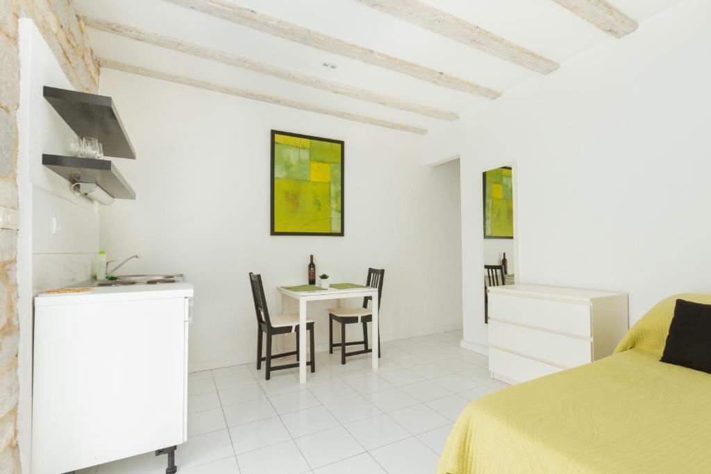 Eco Old Town Beach Split Room photo